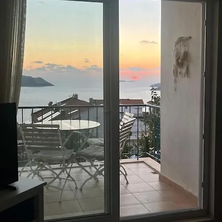 公寓 Deniz Manzarali Evi